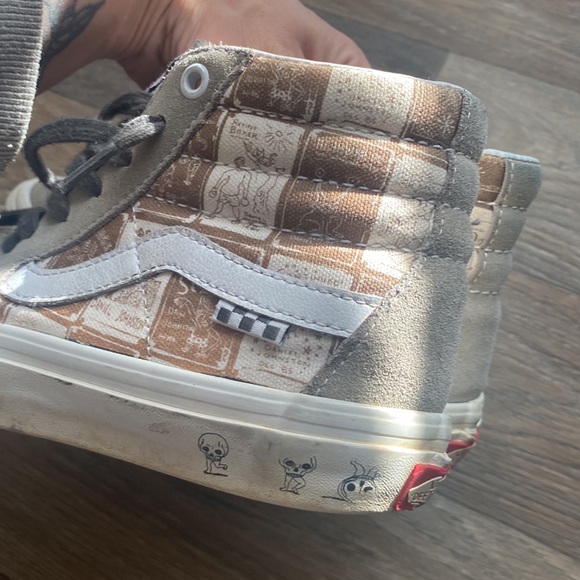 Vans  women size 7 - Picture 2 of 6